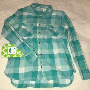 ‼️Blue and Green Flannel 🛍‼️